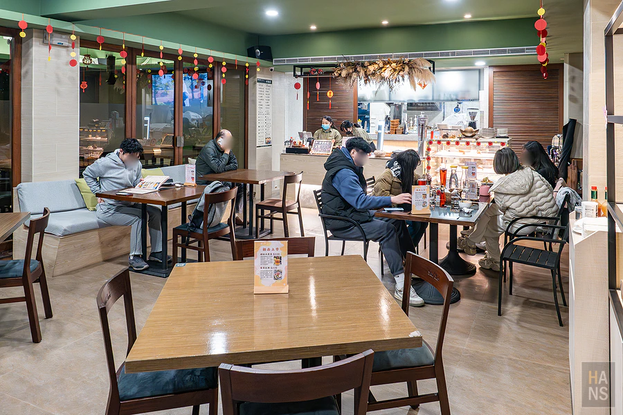 EASE CAFE 東湖概念店
