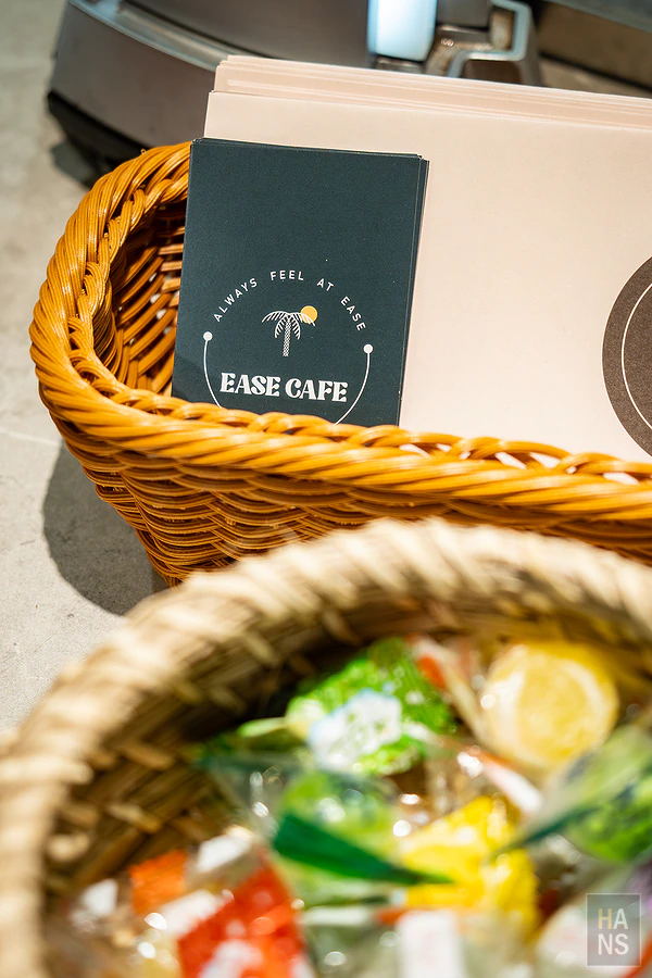 EASE CAFE 東湖概念店
