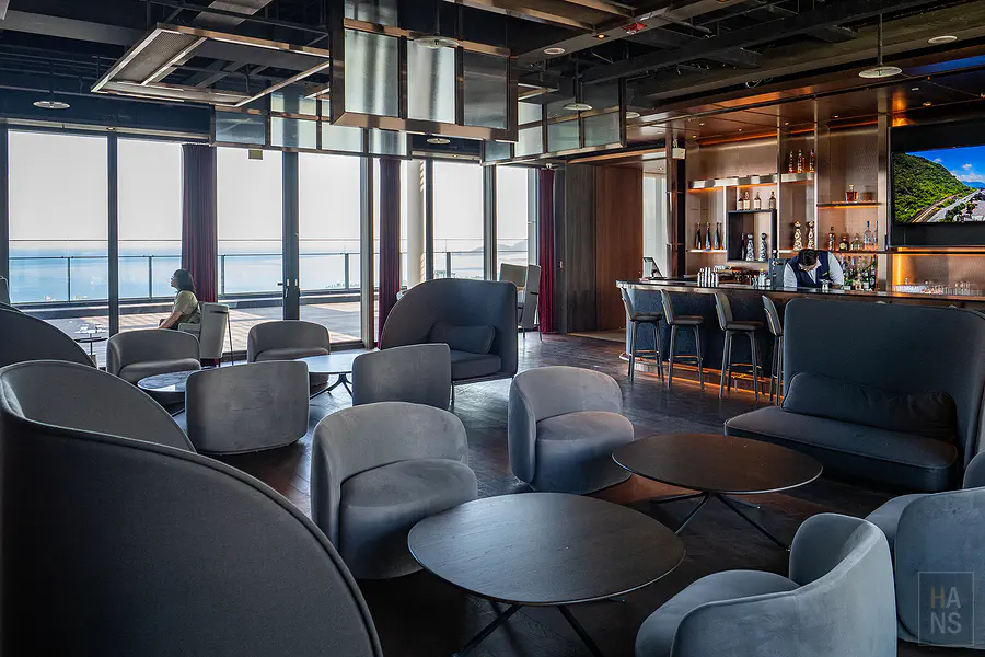 花蓮潔西艾美渡假酒店 25 樓 Sky Bar 白天室內空間