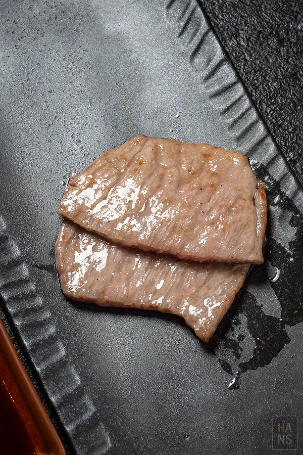 軟嫩多汁的沙朗和牛燒肉成品