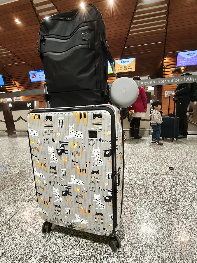 佐賀機場實測:Travel Blue Journey 35L 與行李箱完美搭配