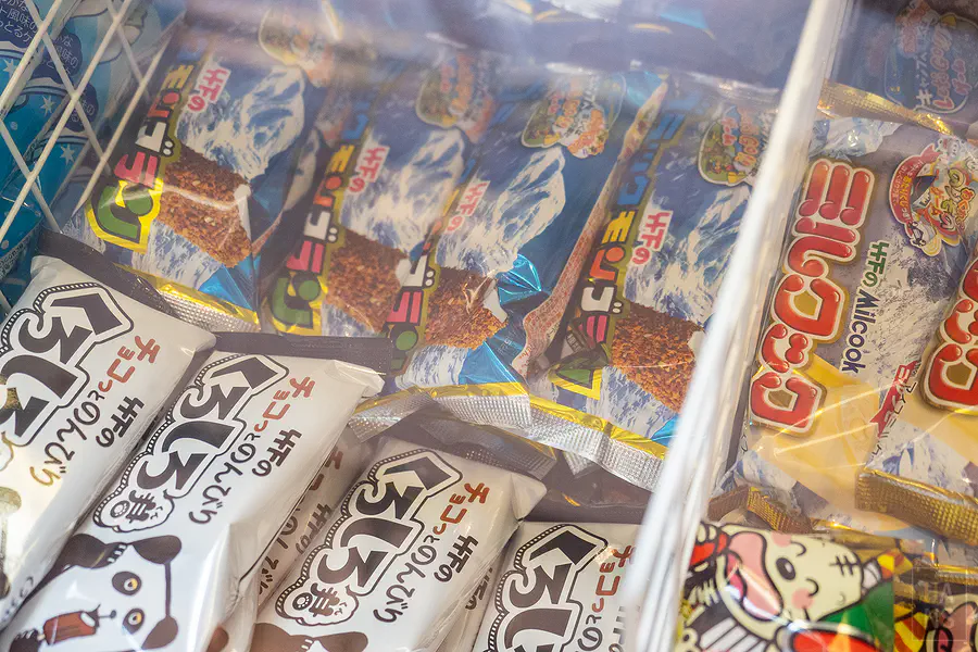 冰櫃裡滿滿的九州神級冰棒黑蒙布朗任你吃