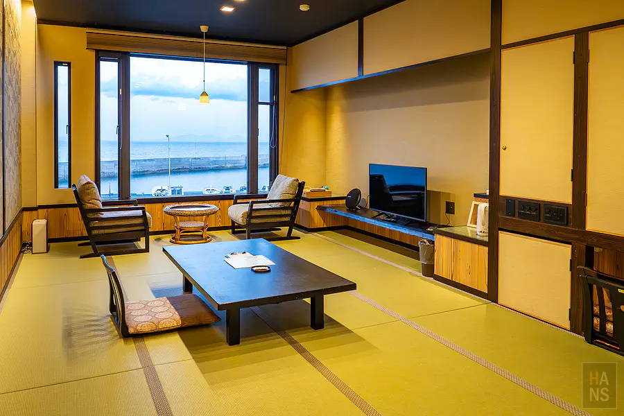 豐洋莊和室緣榻榻米空間與有明海景