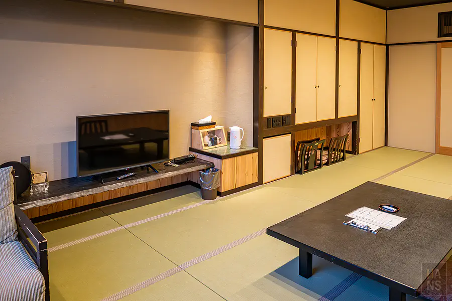豐洋莊和室緣電視與收納櫃空間
