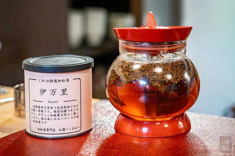 佐賀伊萬里和紅茶與紅透的茶湯