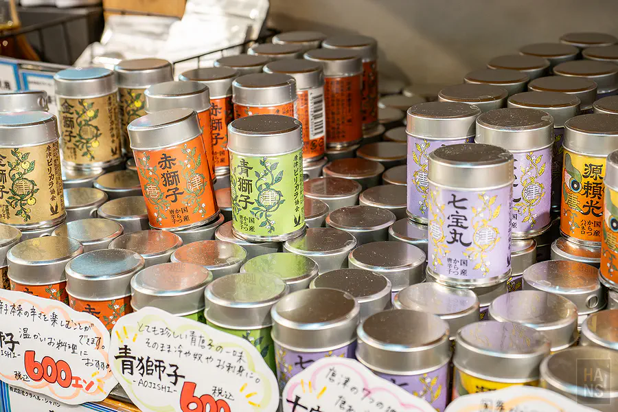 結合唐津曳山名稱的特色唐辛子與七味粉