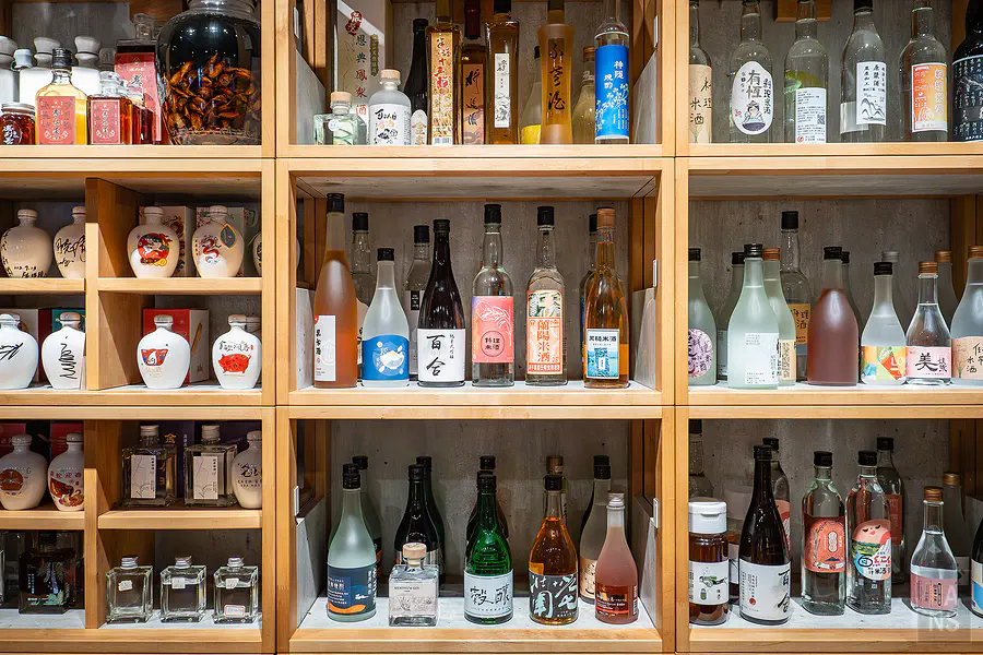 酒品展示牆