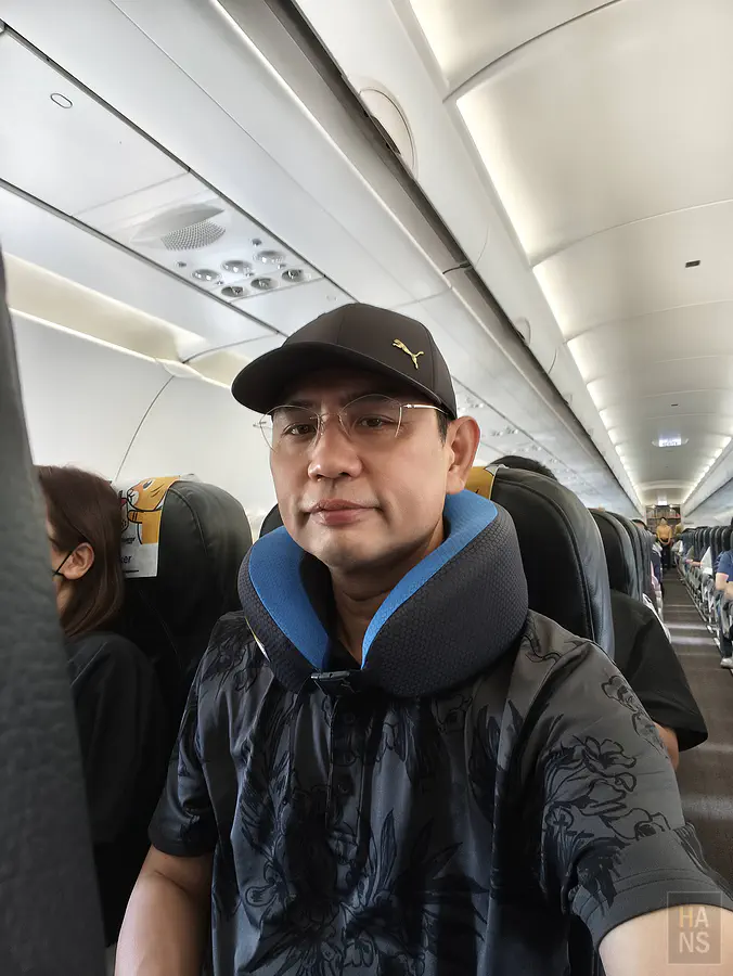 Travel Blue 涼感頸枕機上實際配戴體驗，夏天搭機不悶熱