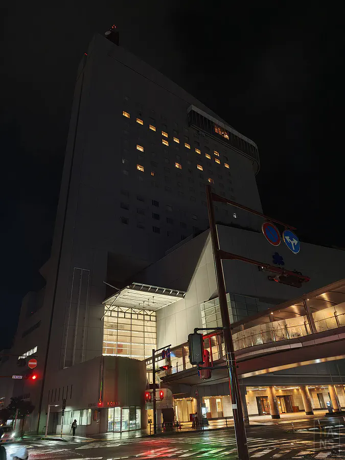 大分綠洲塔日航酒店夜晚外觀燈光