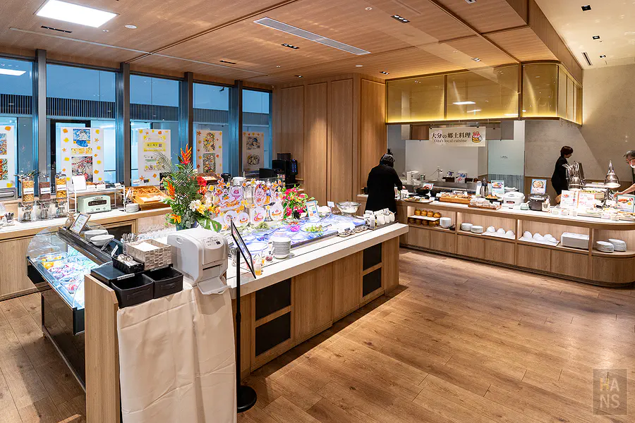 大分綠洲塔日航酒店早餐會場中島餐檯與鄉土料理區