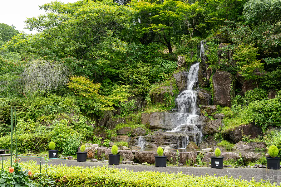 鯛生金山園區內小瀑布造景