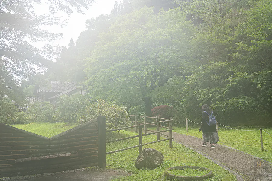 鯛生金山庭園造景鏡頭起霧的夢幻畫面