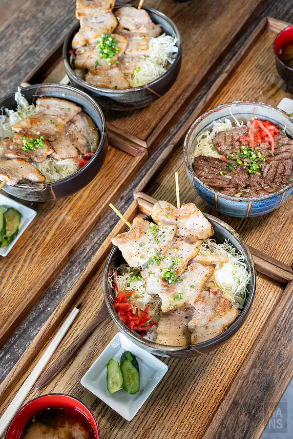 Bebenko炭烤肉品蓋飯午餐