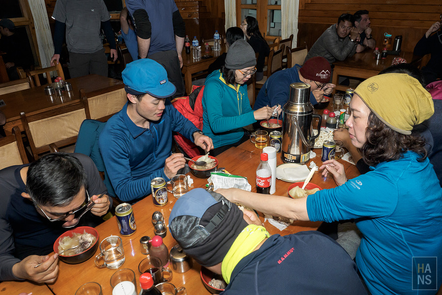 EBC珠峰基地營-從 Pheriche 翡麗綺走到 Namche Bazaar 南崎巴札