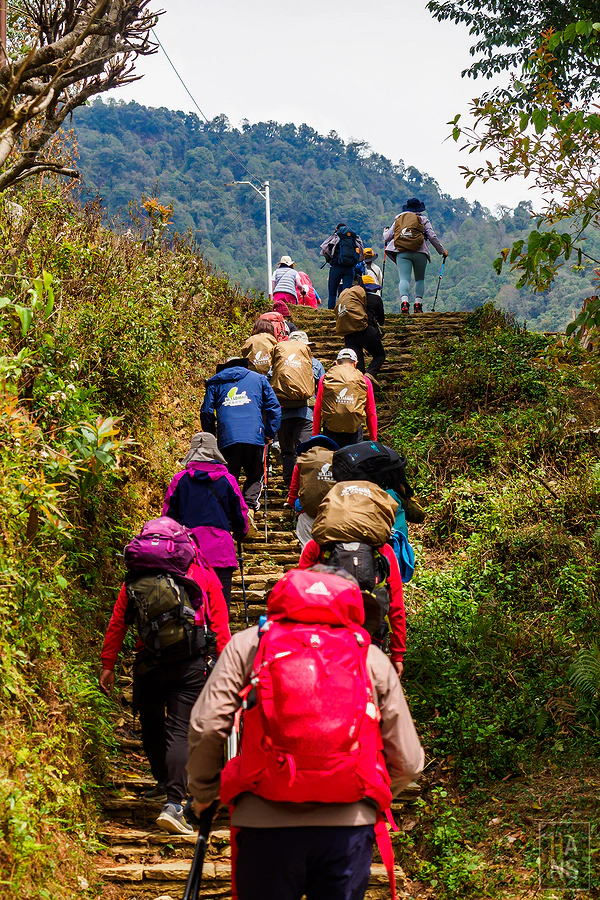 馬蹄山群健行 Mardi Himal Trek