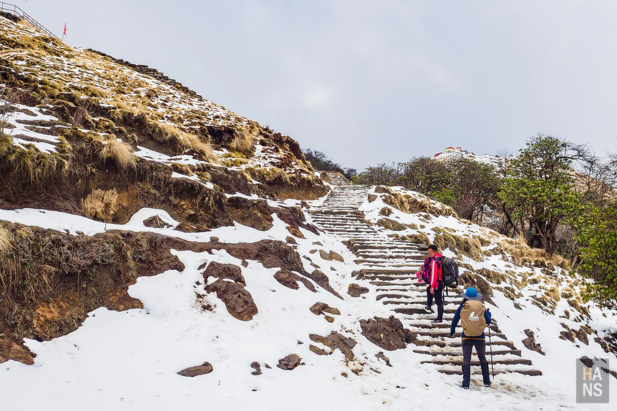 馬蹄山群健行 Mardi Himal Trek