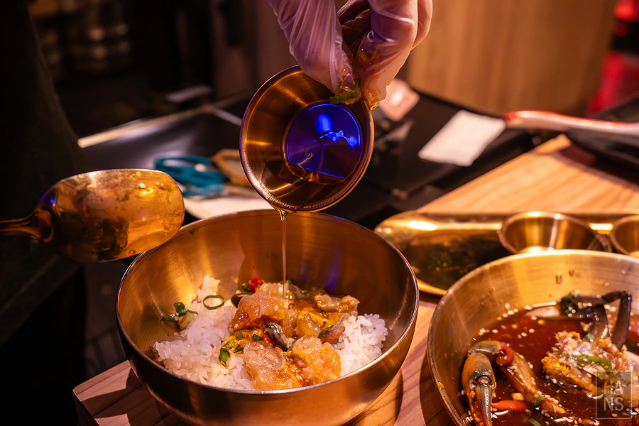可汗大叔海鮮火鍋醬蝦醬蟹專賣店