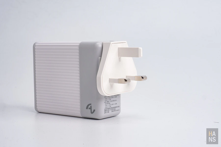One More Allite A3 140W PD3.1 GaN 氮化鎵疾速快充頭