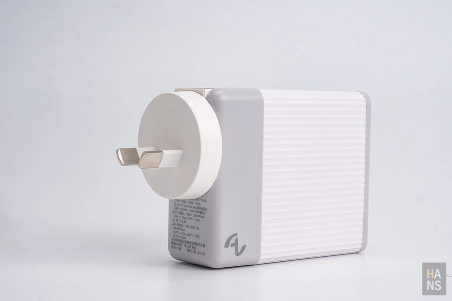 One More Allite A3 140W PD3.1 GaN 氮化鎵疾速快充頭