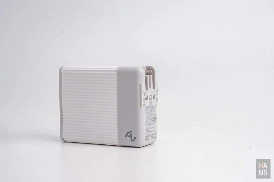 One More Allite A3 140W PD3.1 GaN 氮化鎵疾速快充頭