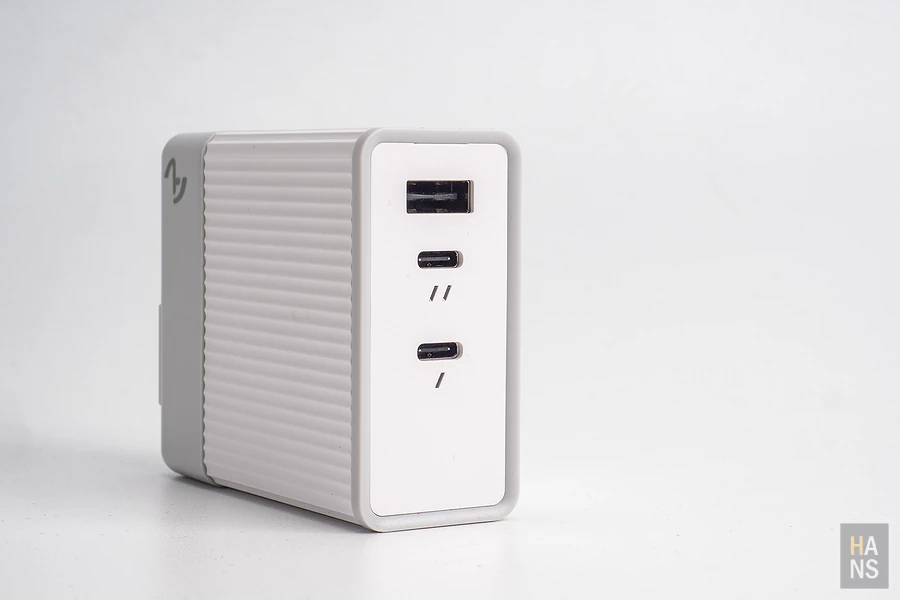 One More Allite A3 140W PD3.1 GaN 氮化鎵疾速快充頭