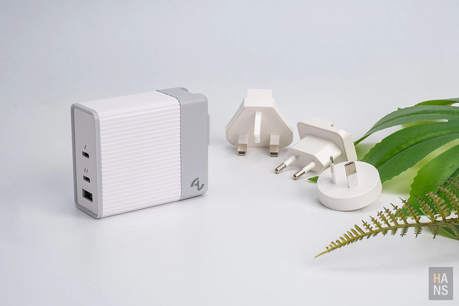 One More Allite A3 140W PD3.1 GaN 氮化鎵疾速快充頭