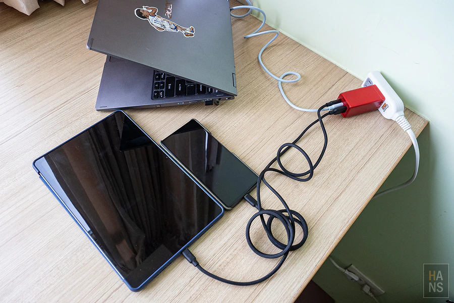 One More Allite A3 140W PD3.1 GaN 氮化鎵疾速快充頭